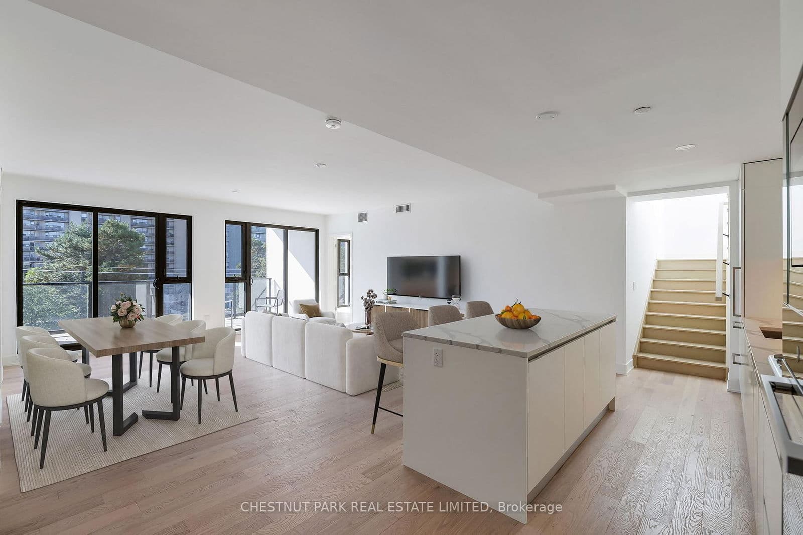 #PH406 - 200 Keewatin Avenue