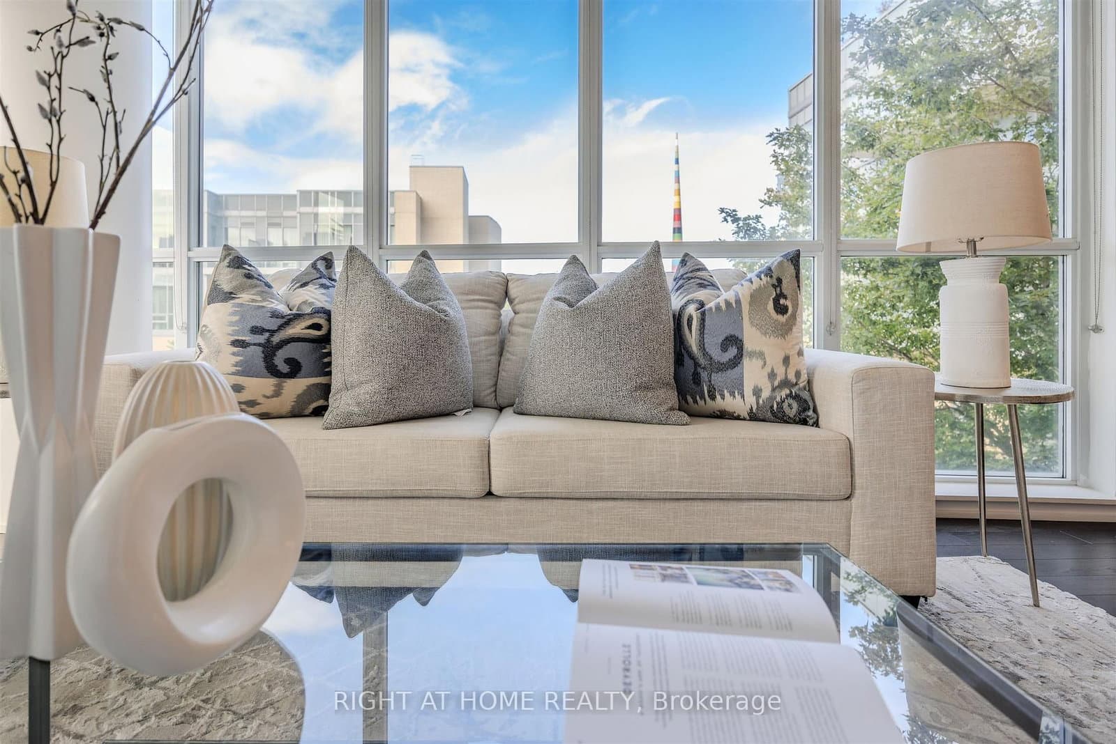 #206 - 70 Forest Manor Road