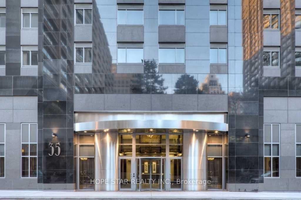 #2804 - 35 Balmuto Street