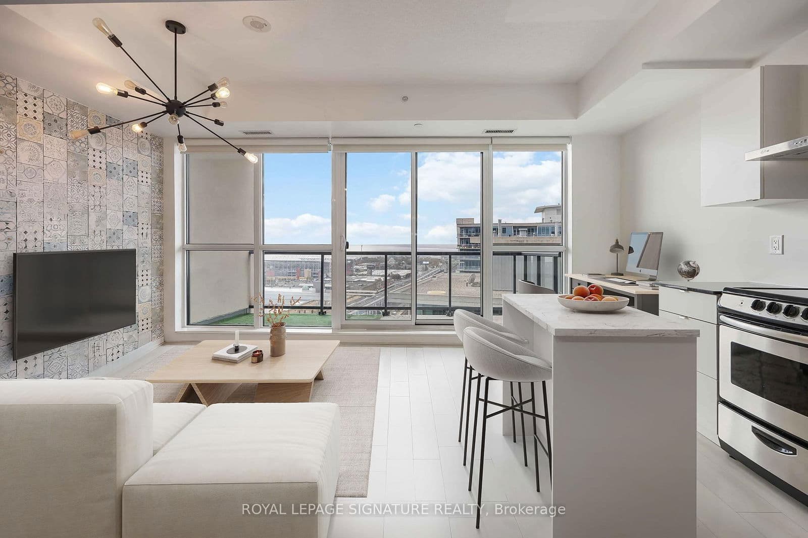 #2215 - 51 East Liberty Street