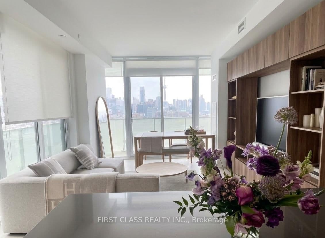 #1405 - 200 Bloor Street W