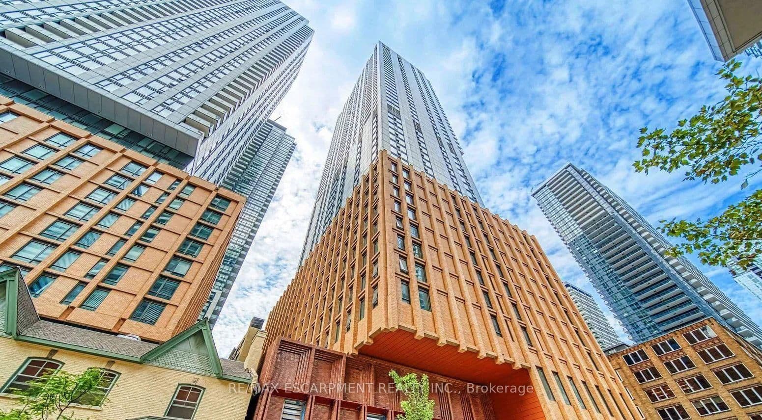 #4021 - 28 Widmer Street