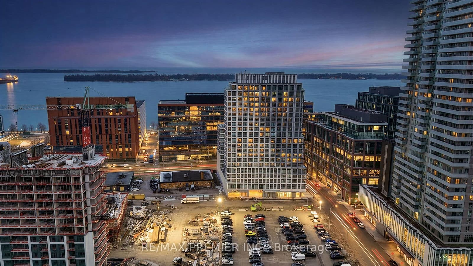 #332 - 15 Richardson Street