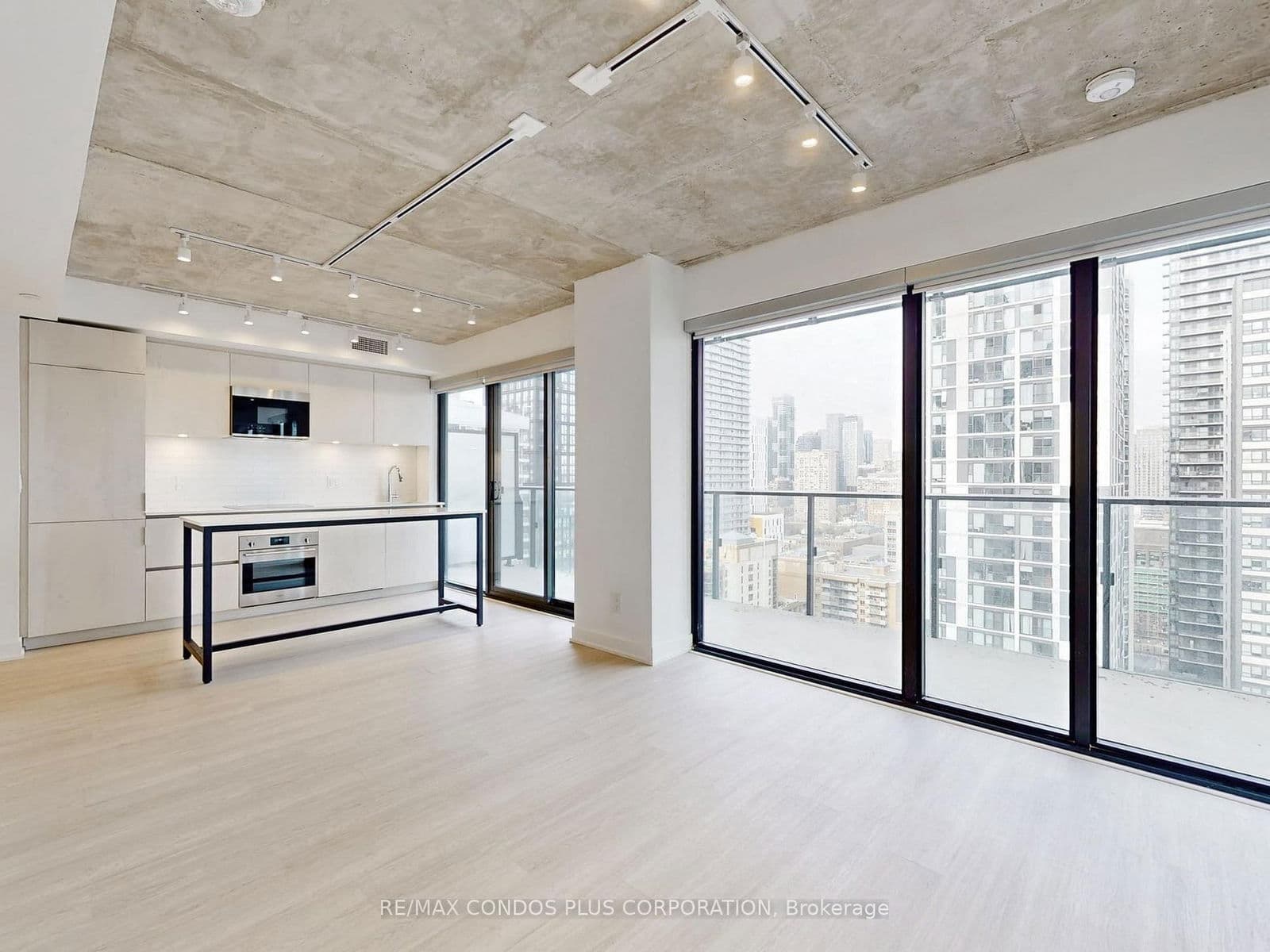 47 Mutual Street, Unit 2405