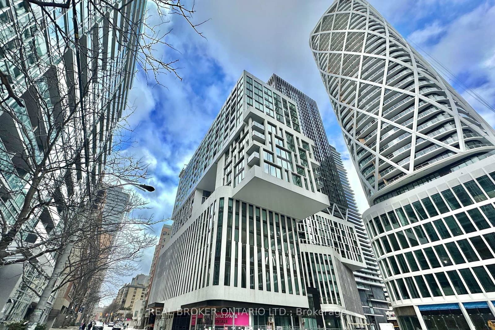 121 St Patrick Street, Unit 1513