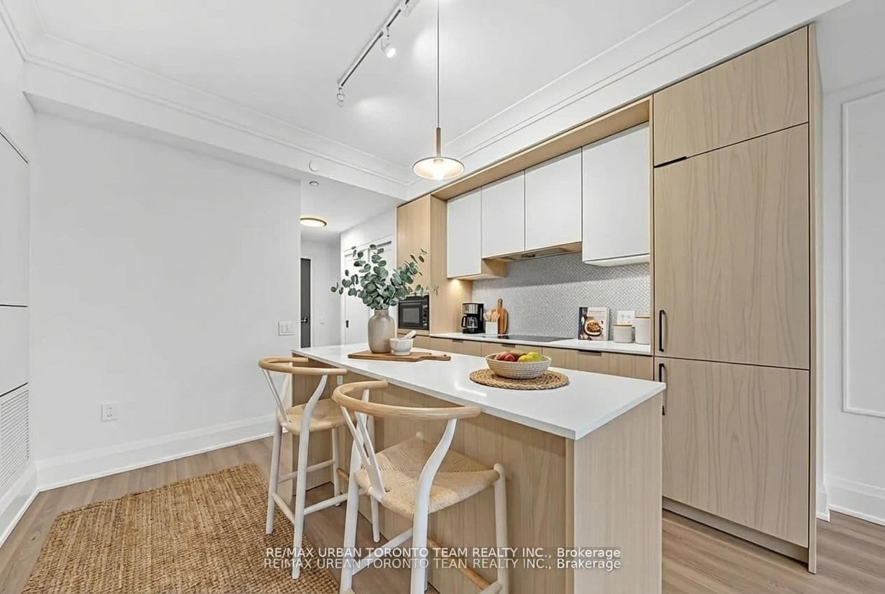 123 Portland Street, Unit 1008