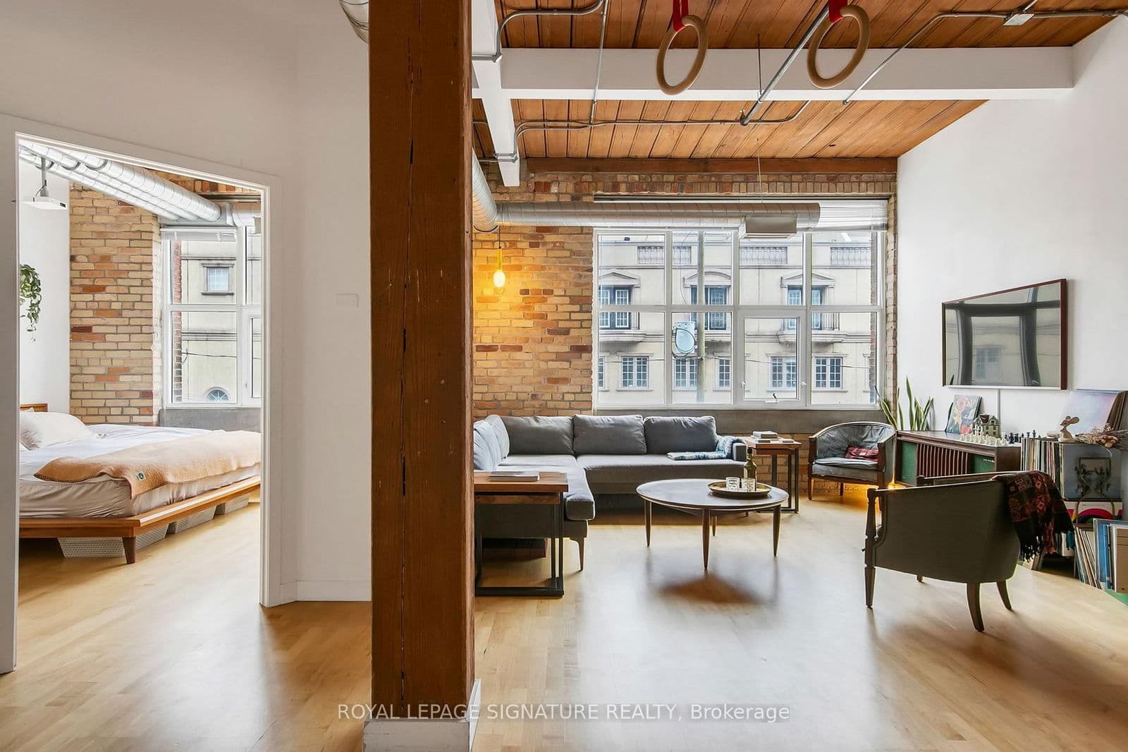 #316 - 955 Queen Street W