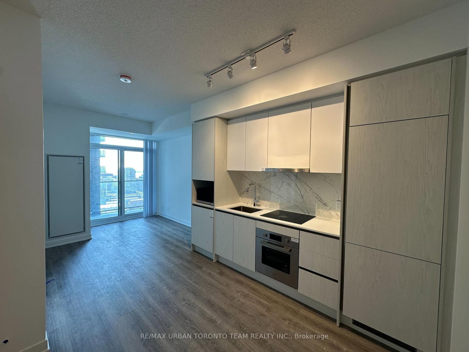 #2709 - 180 Front Street E