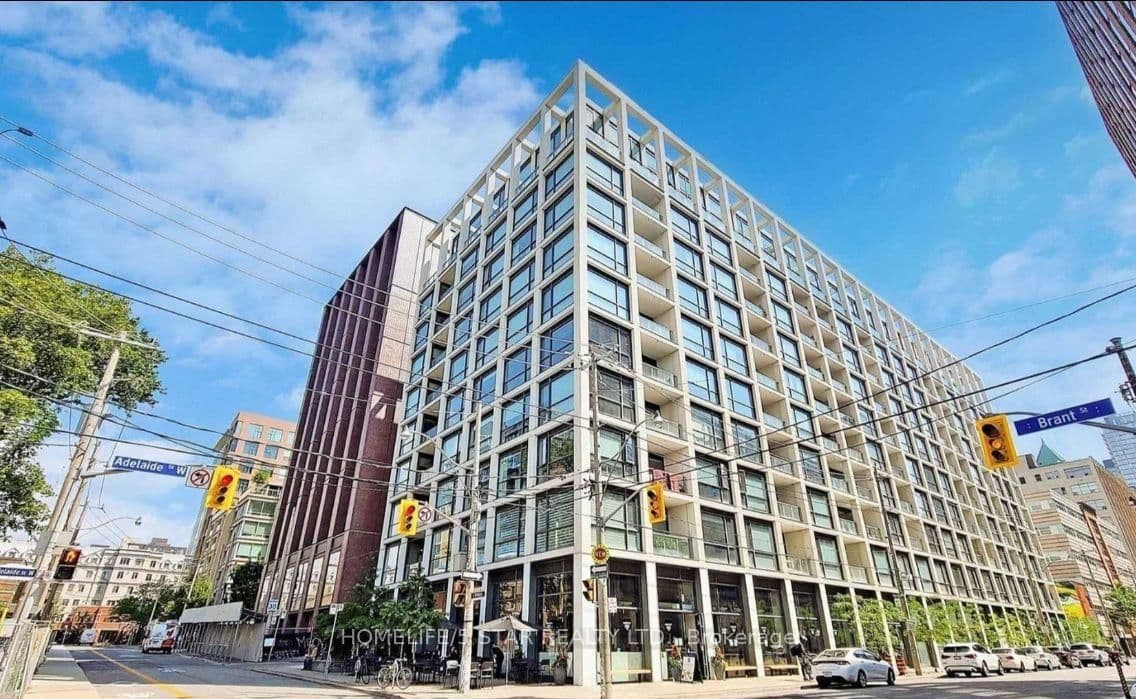 #525 - 39 BRANT Street