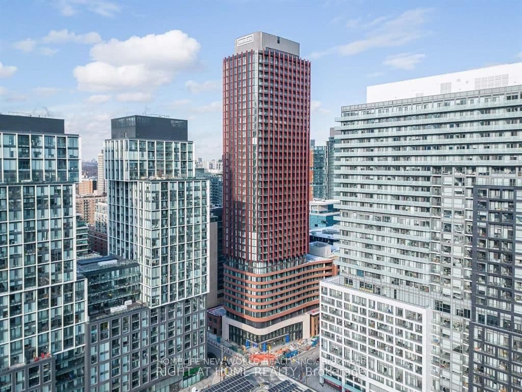 #3009 - 180 Front Street E