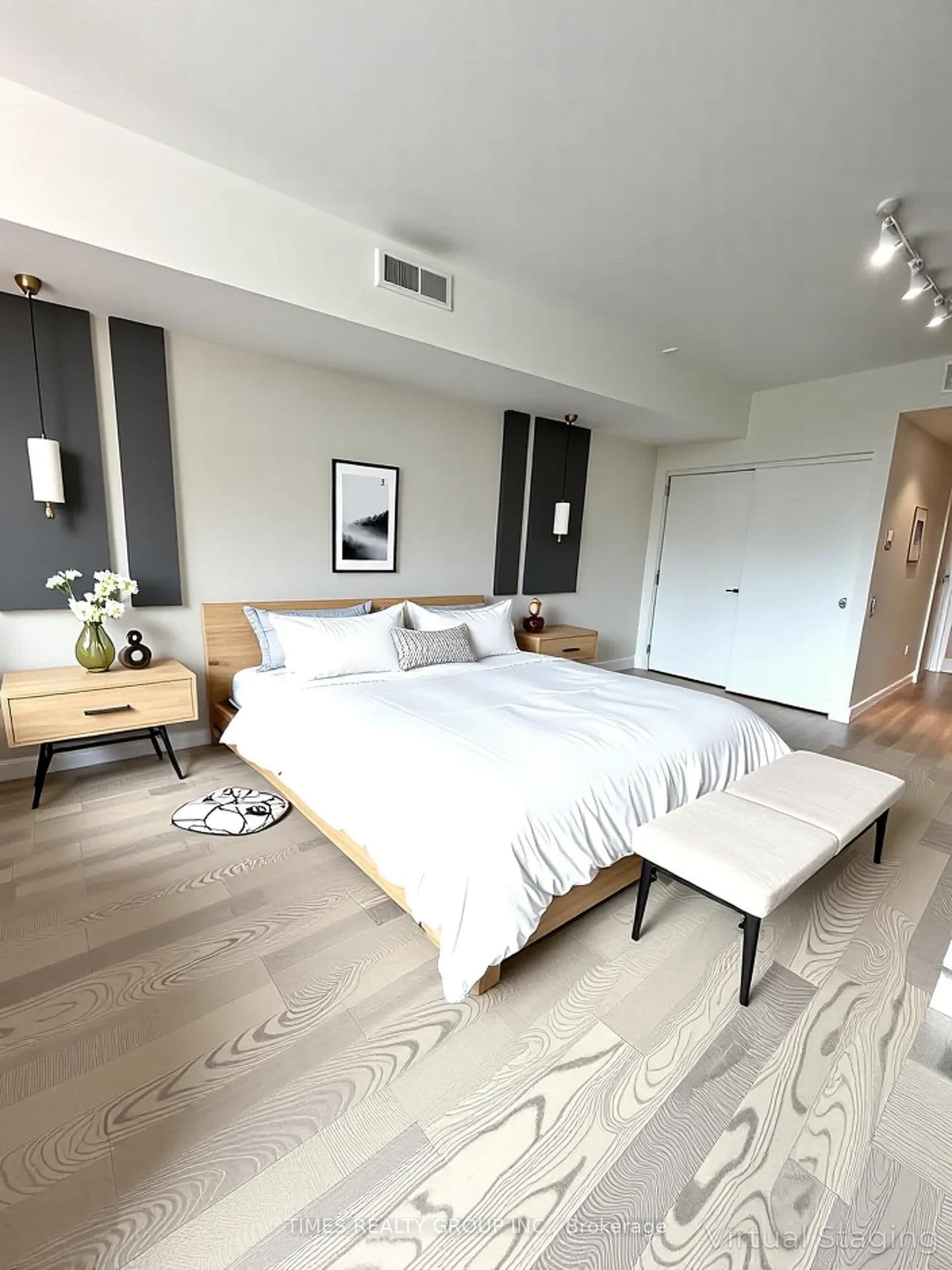 #607 - 60 Colborne Street