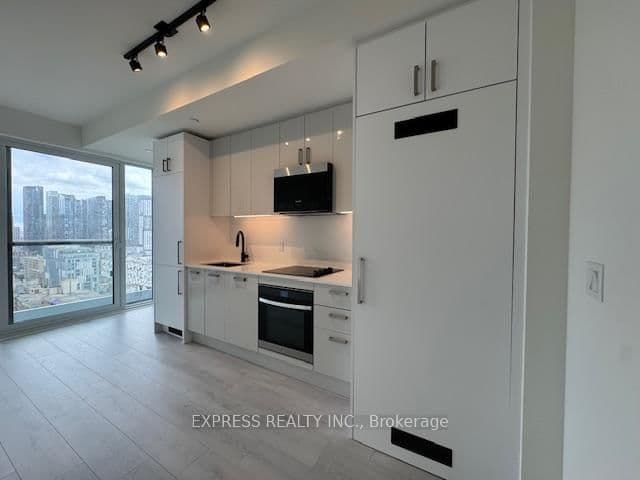 280 Dundas Street W, Unit 1707