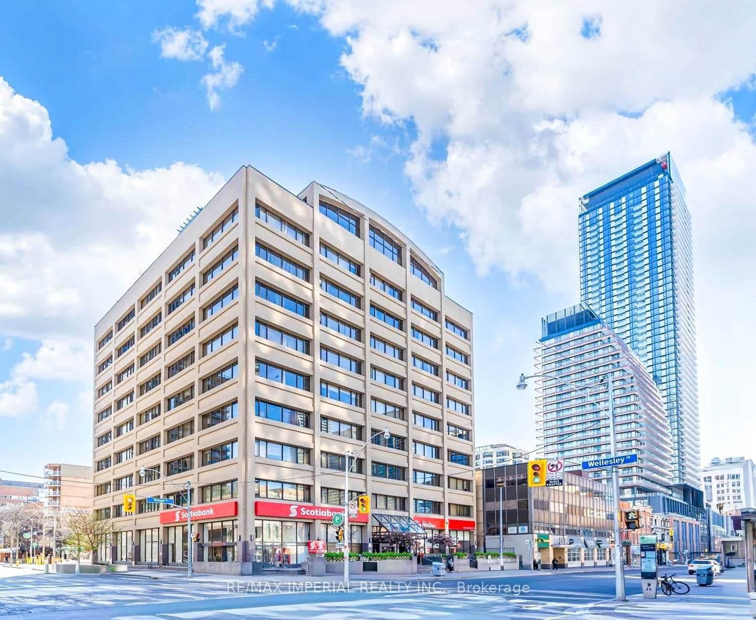 #913 - 555 Yonge Street