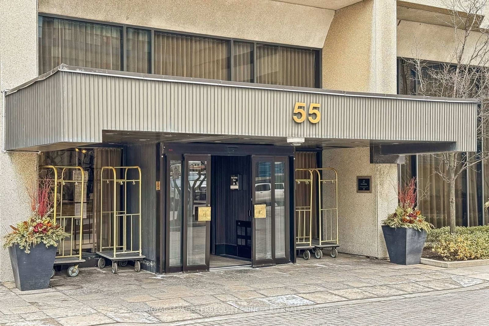 #3413 - 55 Harbour Square