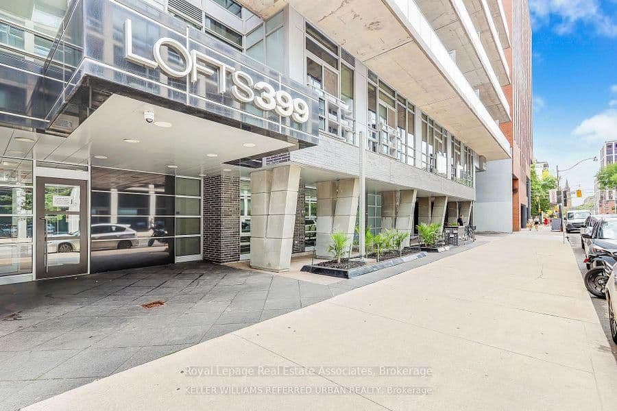 399 Adelaide Street W, Unit 814