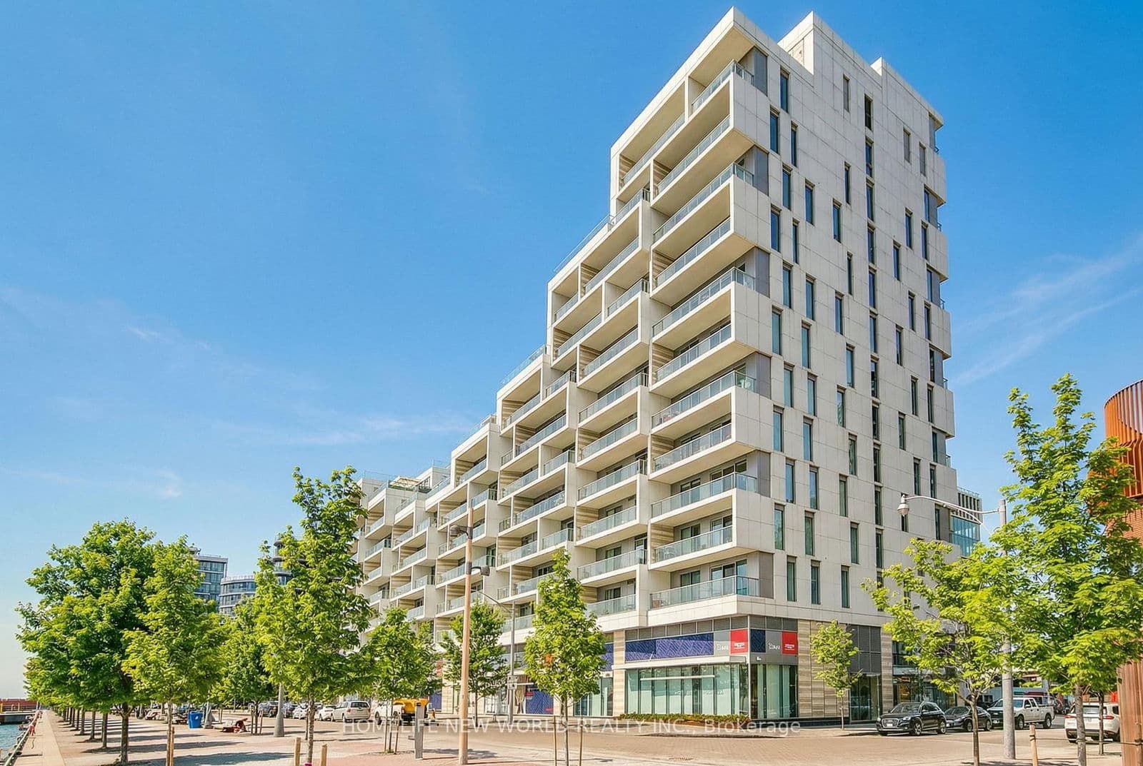 #103 - 118 Merchants' Wharf