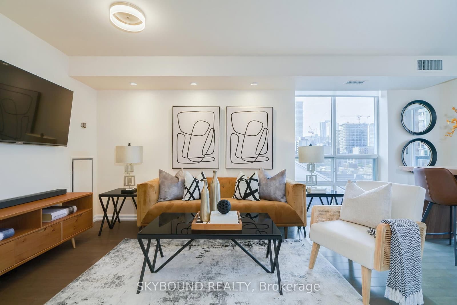 #703 - 311 Richmond Street E