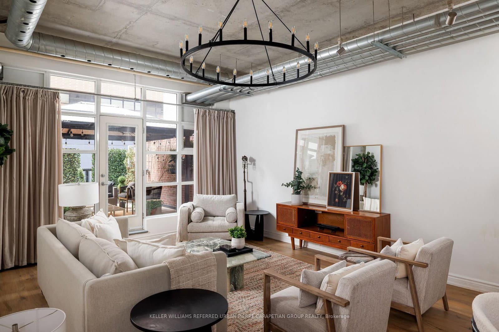 #205 - 261 King Street E