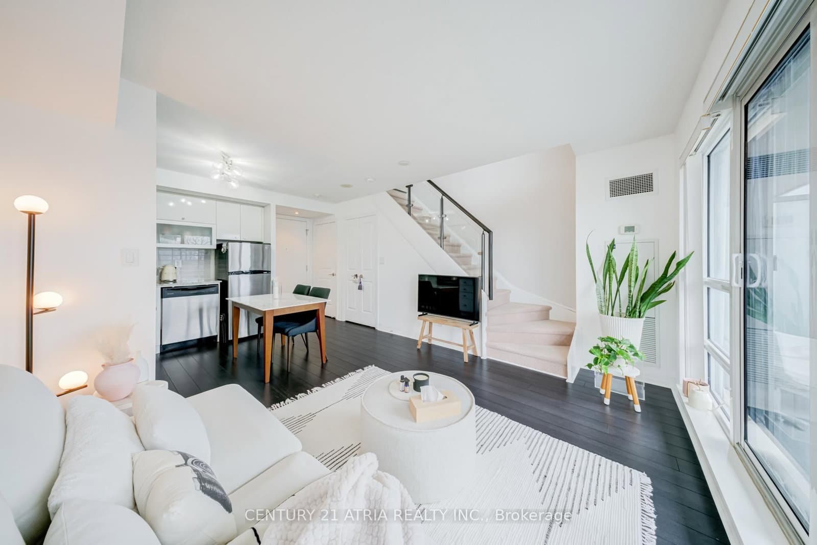 #317 - 2015 Sheppard Avenue E