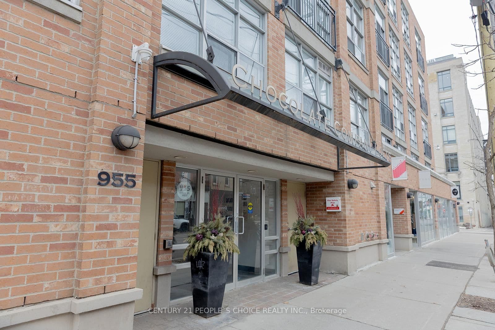 #228 - 955 Queen Street W