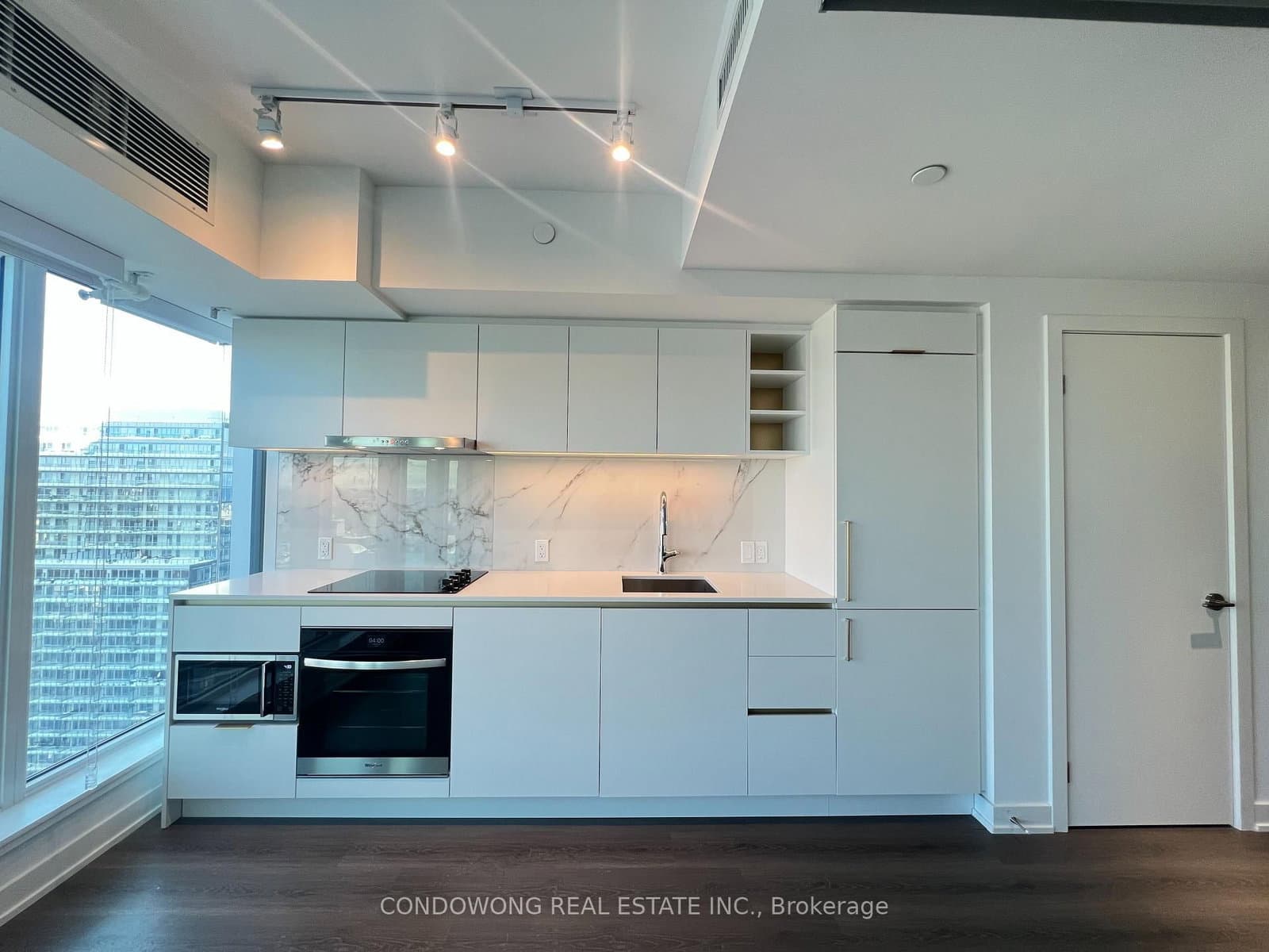 8 Wellesley Street W, Unit 4905