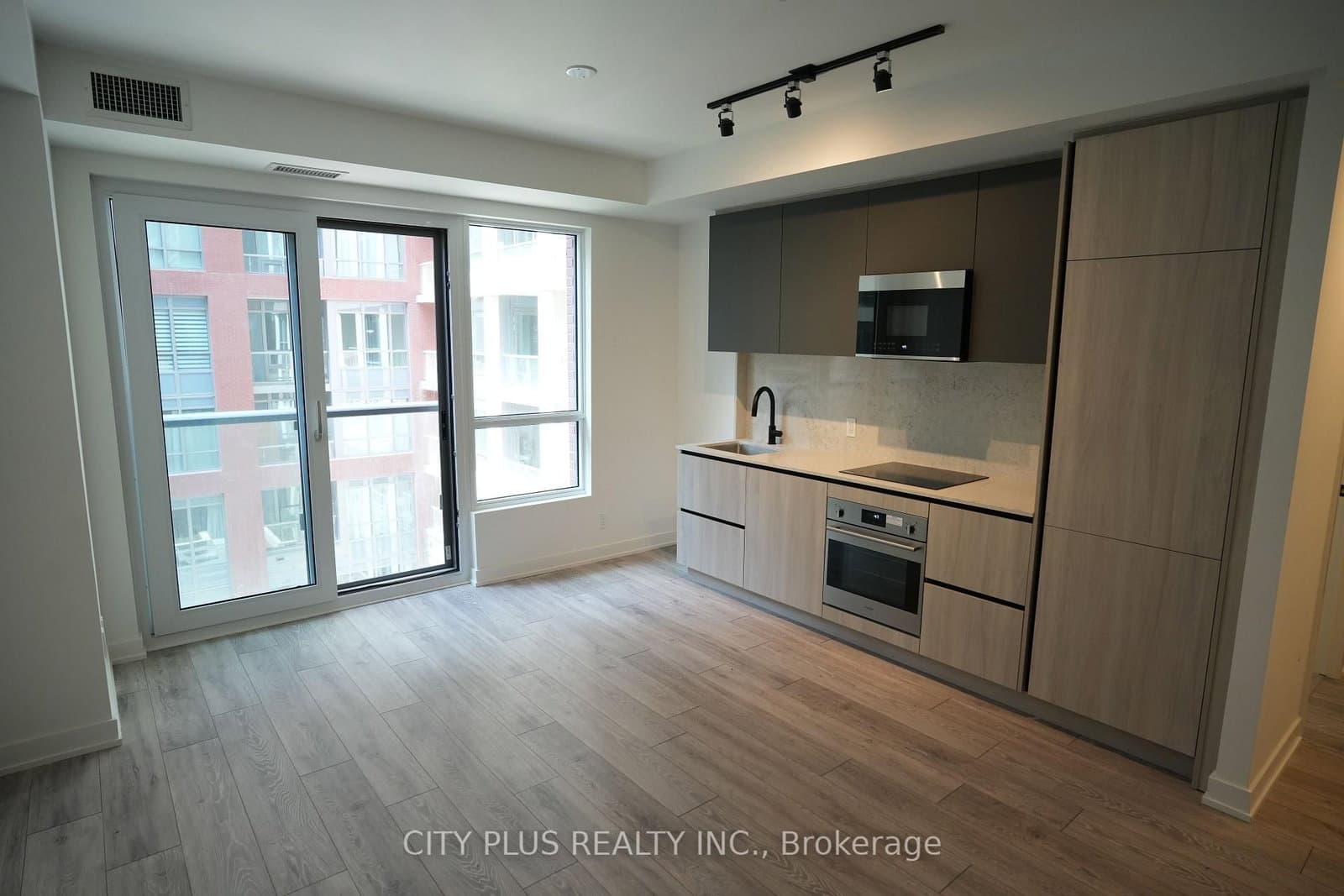 108 Peter Street, Unit 709