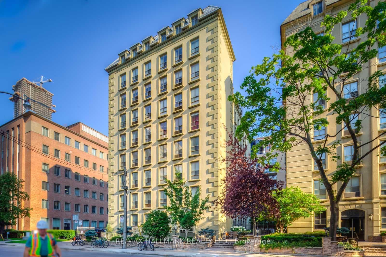 #105 - 88 Charles Street E