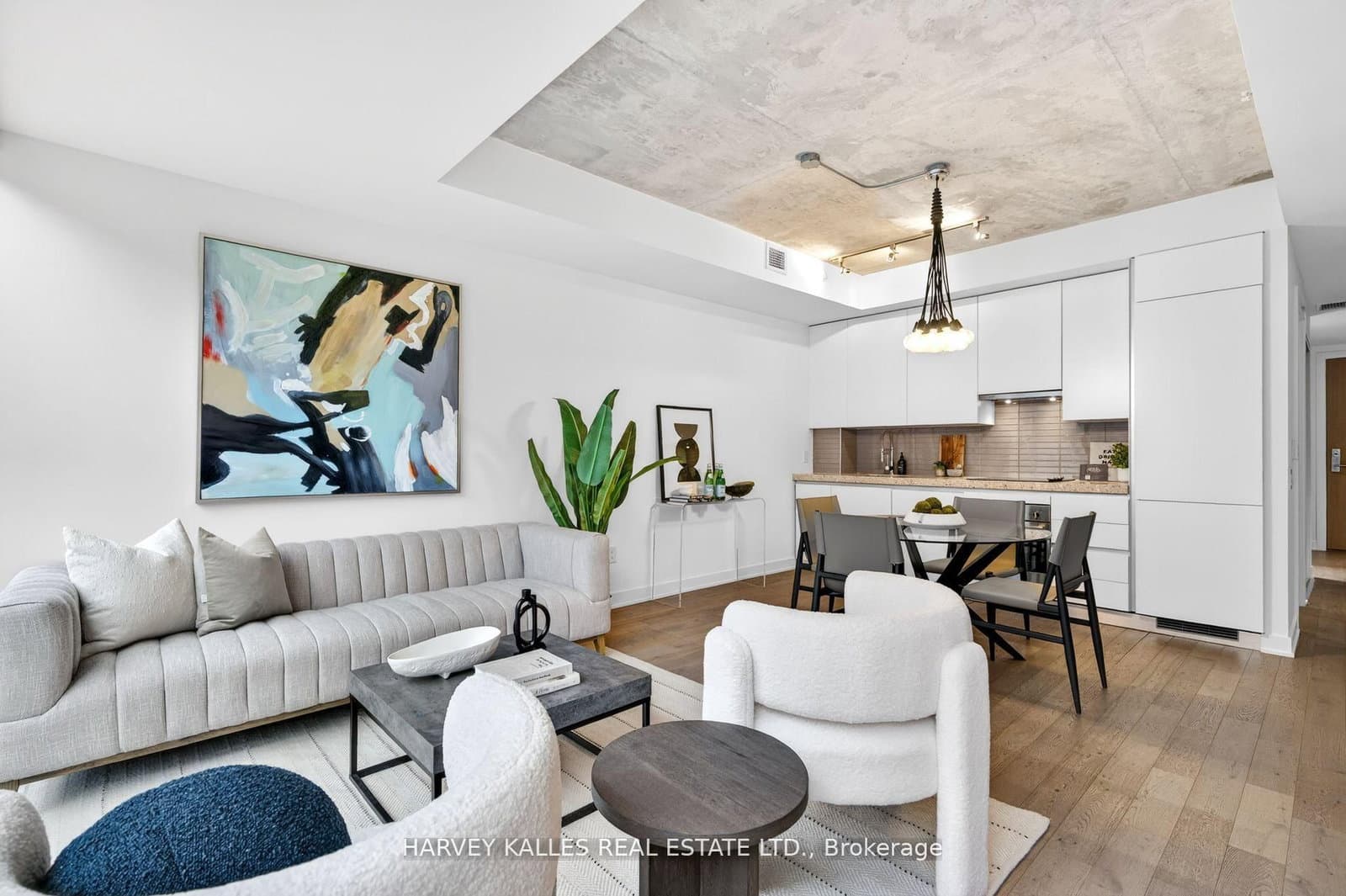 #604 - 38 Stewart Street