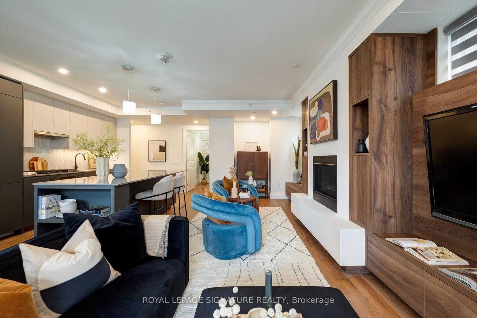 285 Avenue Road, Unit 303