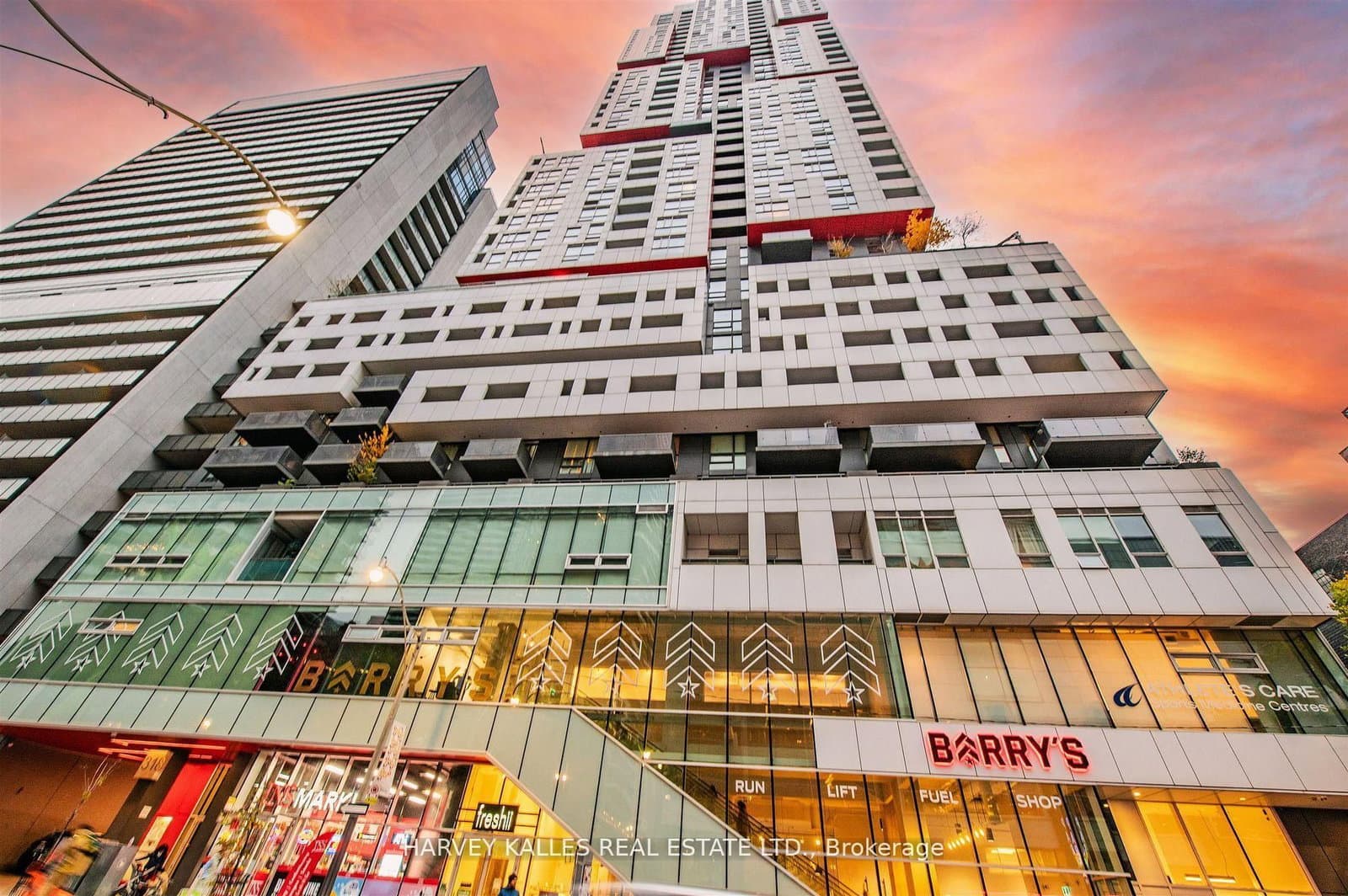 #1508 - 318 Richmond Street W