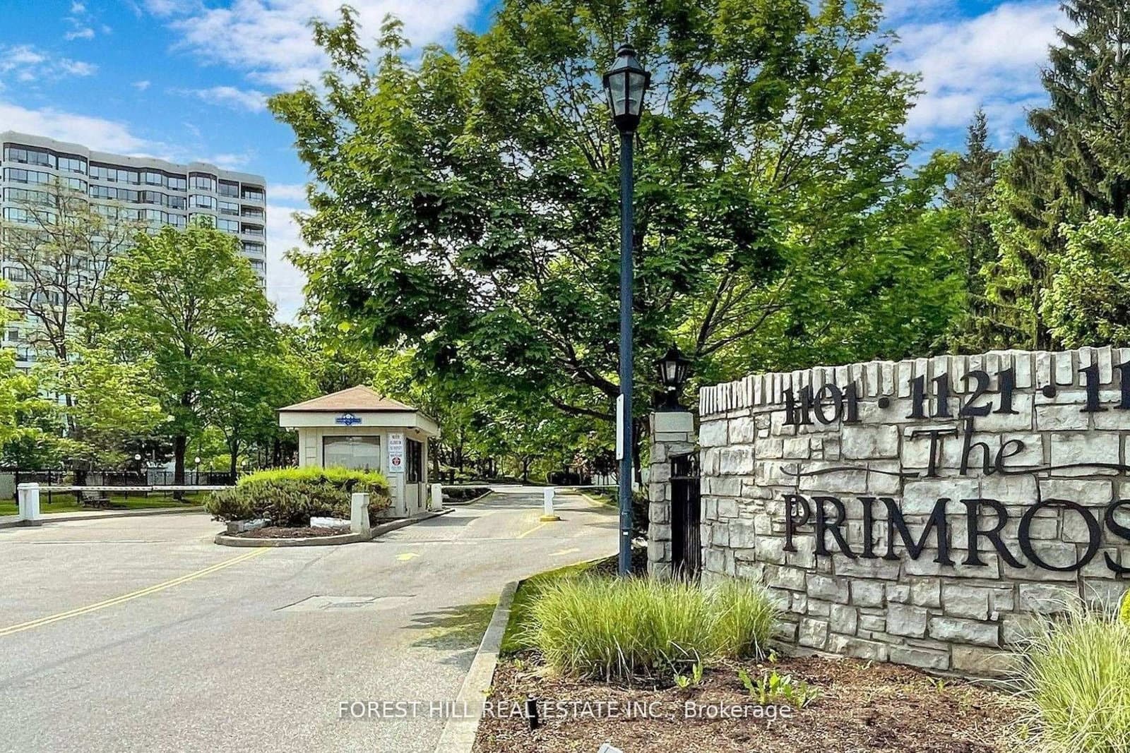 #Ph103 - 1131 Steeles Avenue W