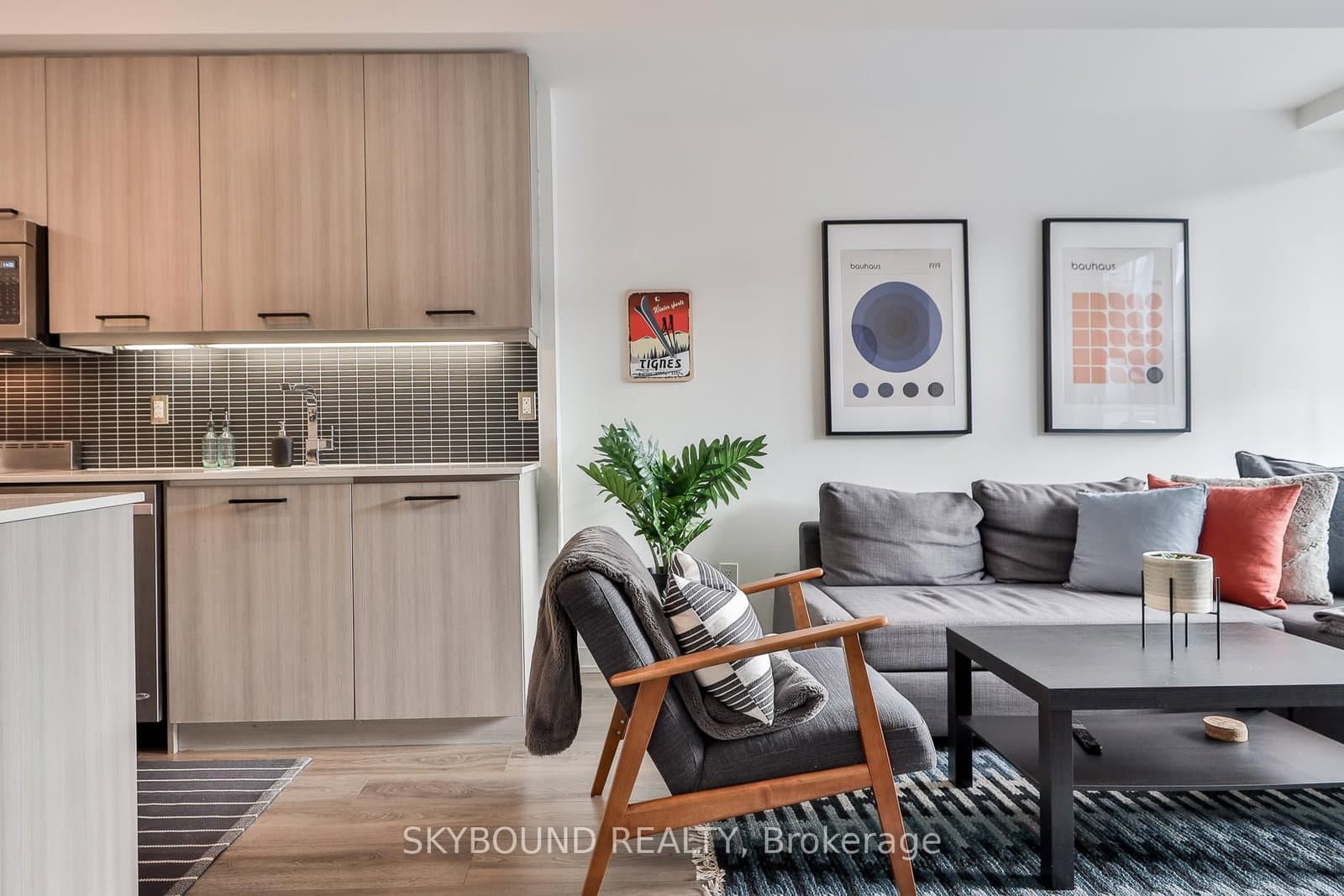 #306 - 105 George Street