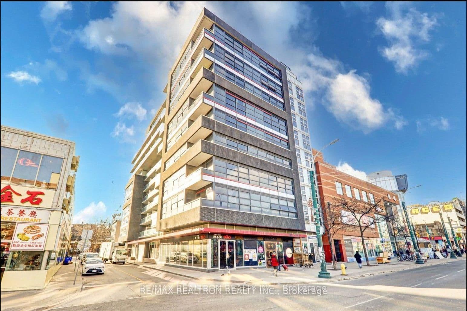 10 Willison Square, Unit 803