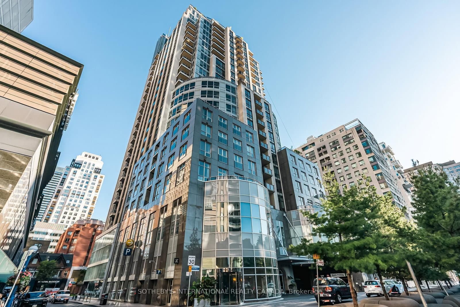 #1807 - 10 Bellair Street