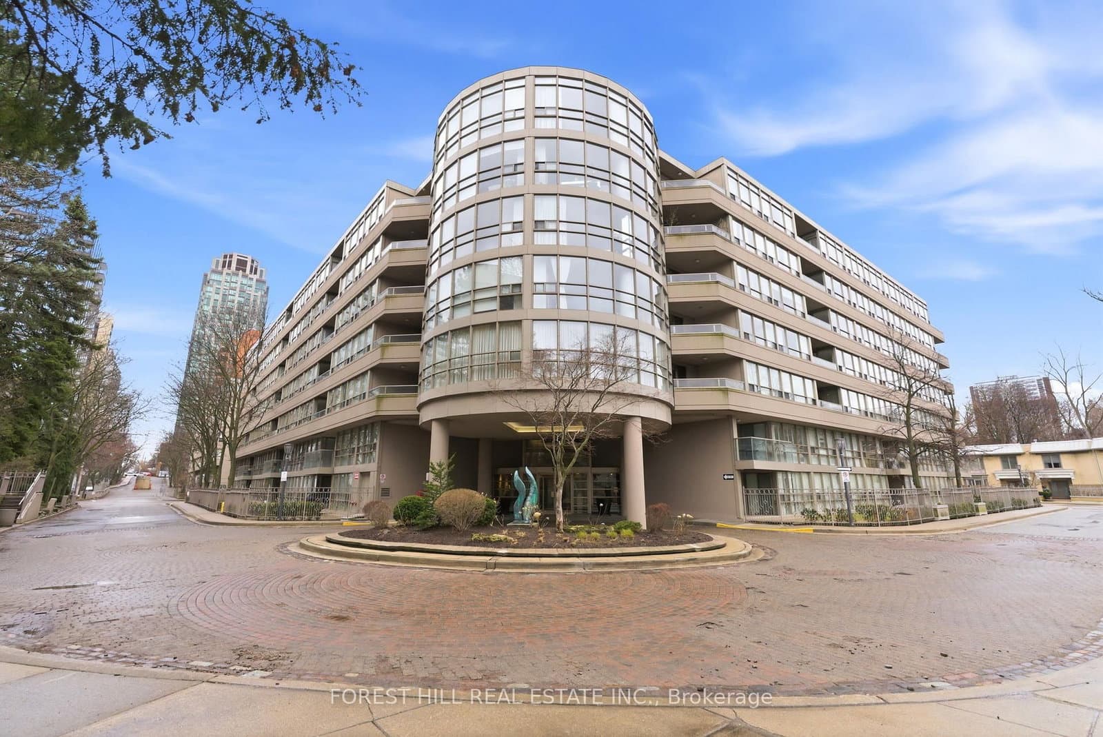 #610 - 19 Lower Village Gate