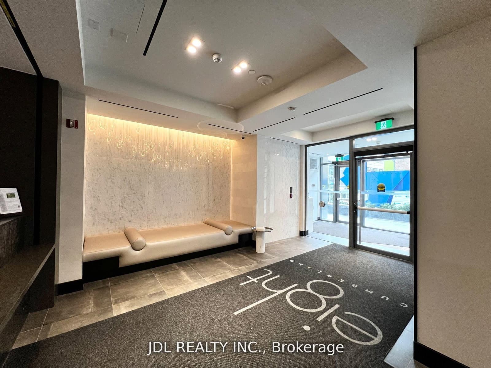 8 Cumberland Street, Unit 2307