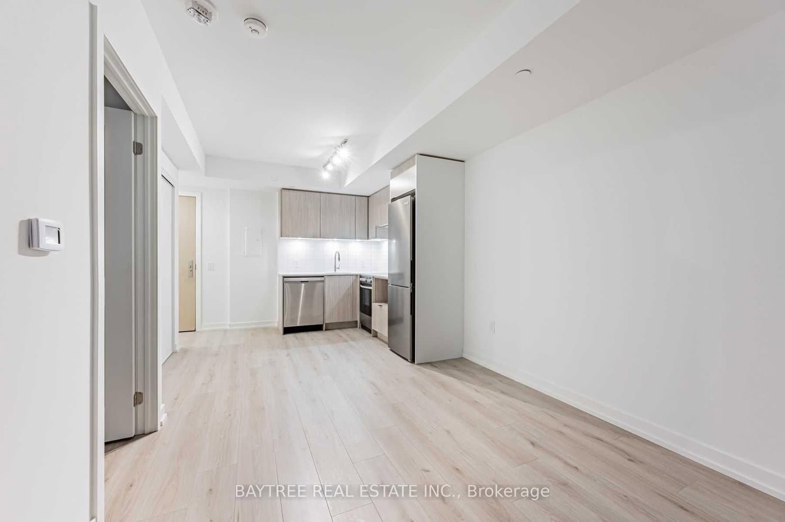 #1604 - 395 Bloor St E Street E