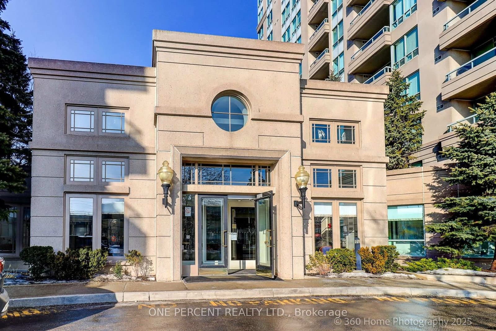 #803 - 8 Covington Road