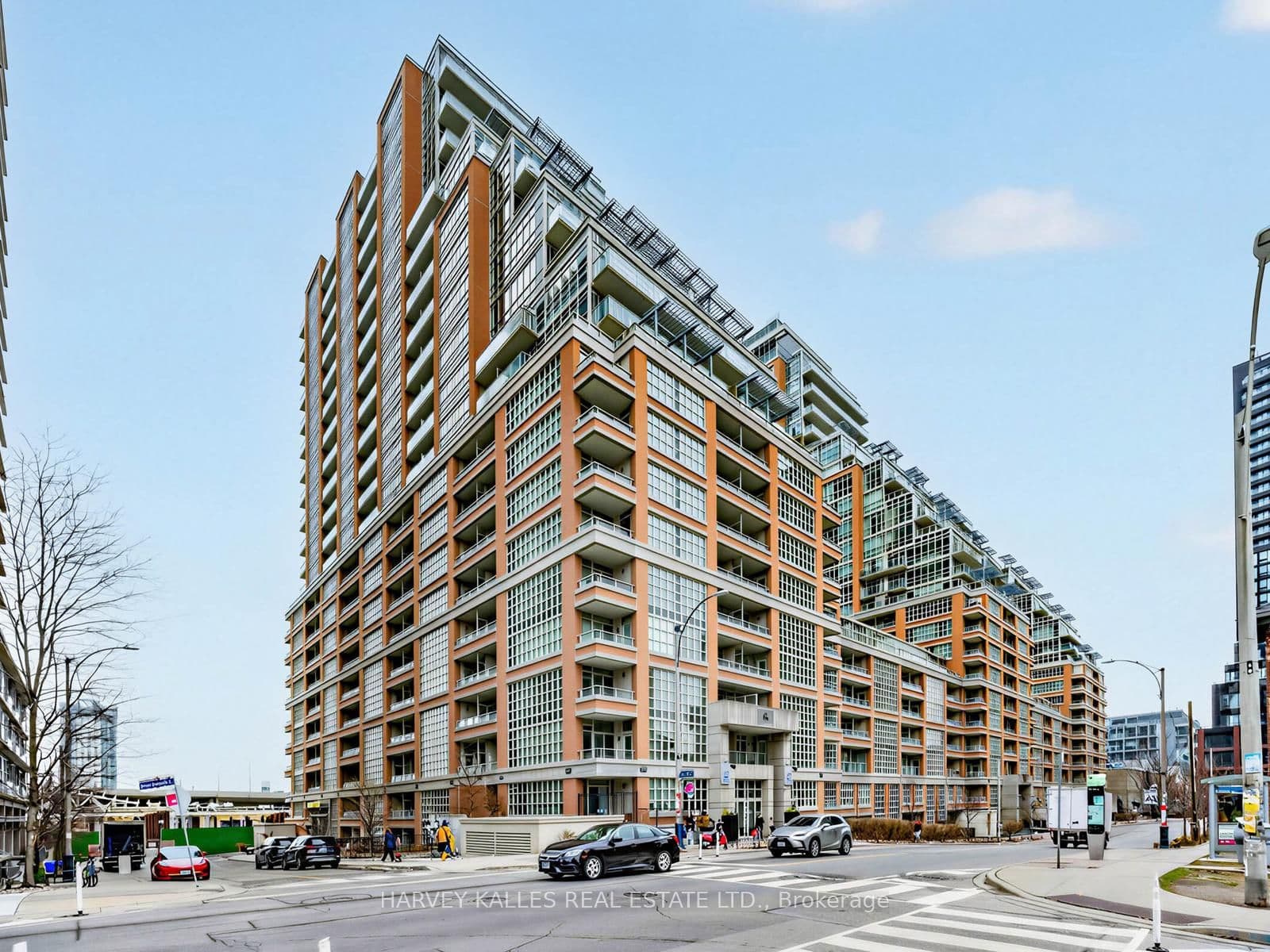 #308 - 65 East Liberty Street