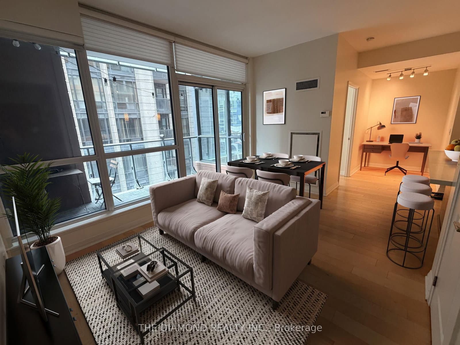 #1506 - 8 Mercer Street
