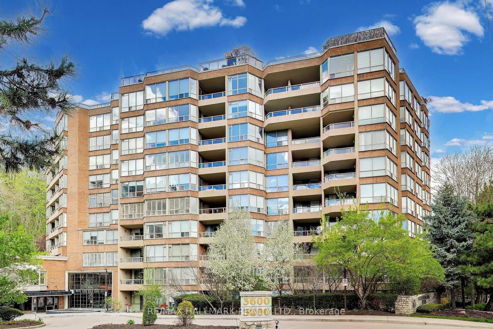 #610 - 3800 Yonge Street