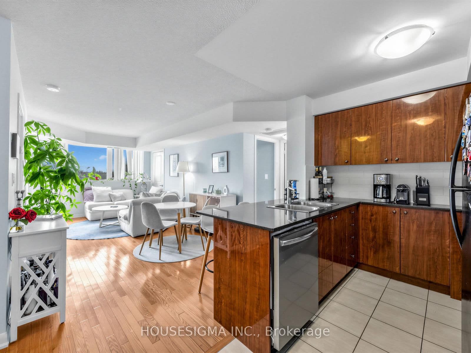 #509 - 5793 Yonge Street
