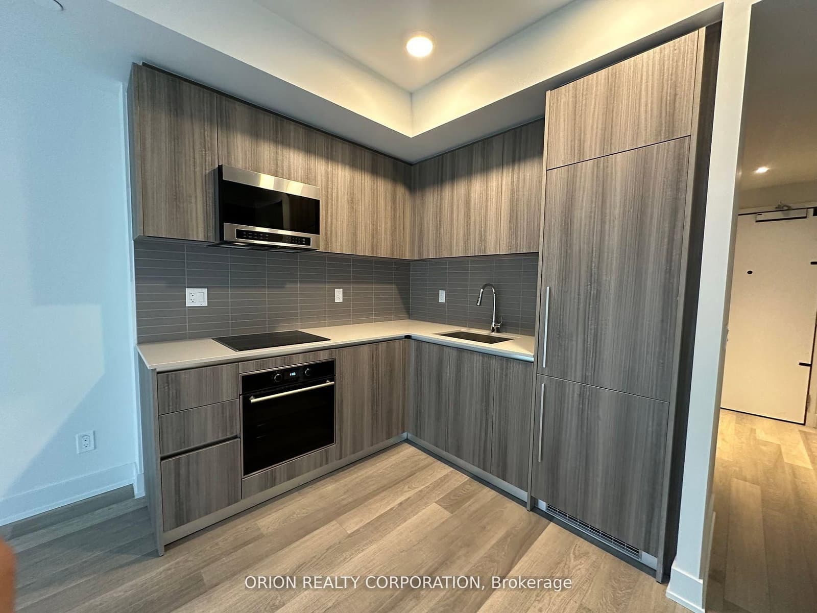 8 Cumberland Street, Unit 2805