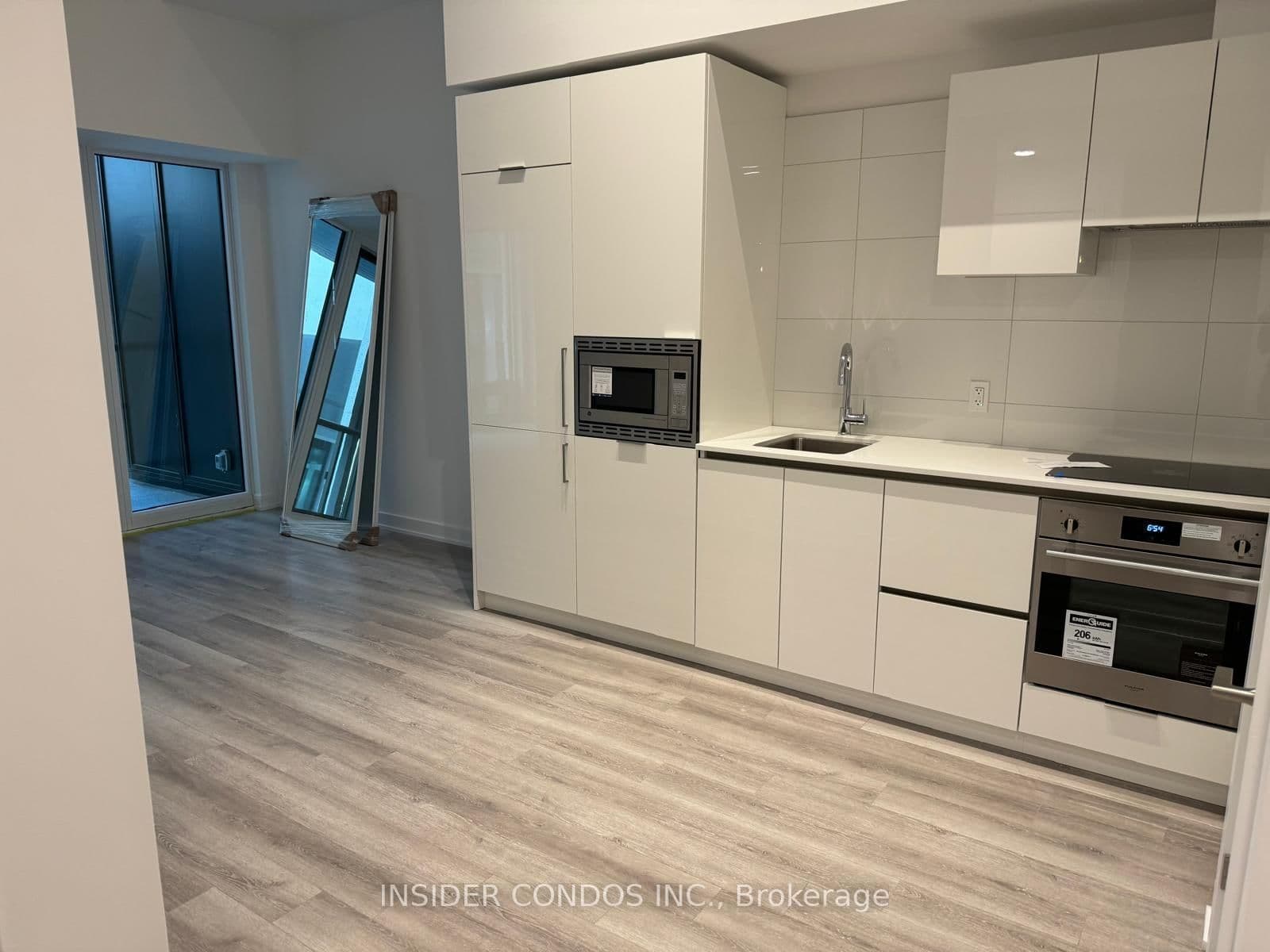 121 St Patrick Street, Unit 618