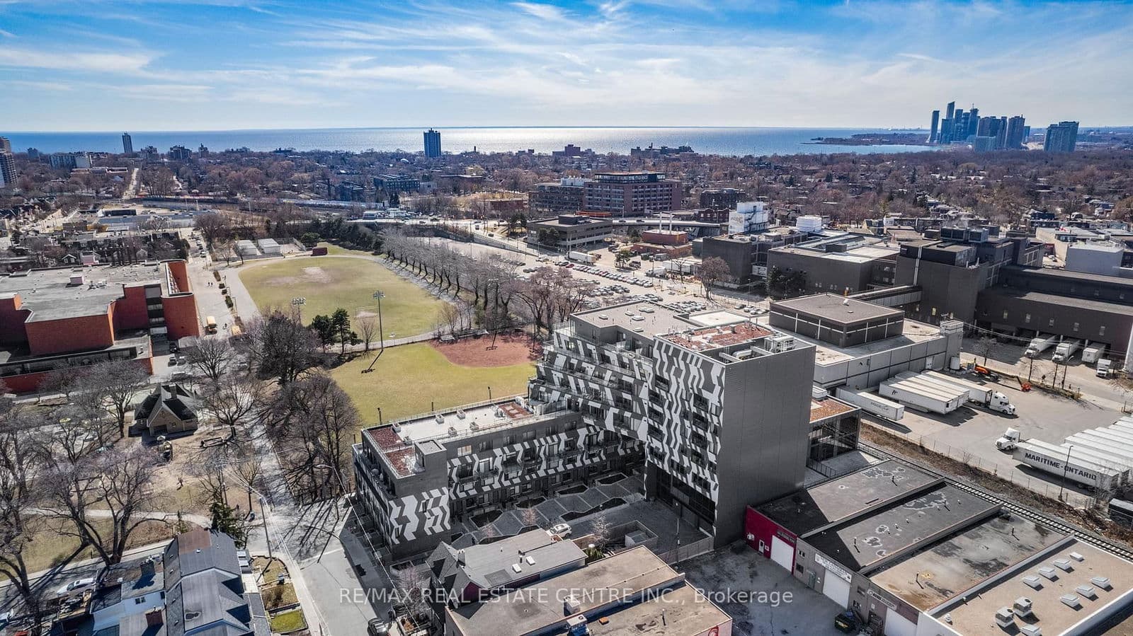 138 Saint Helens Avenue, Unit 303