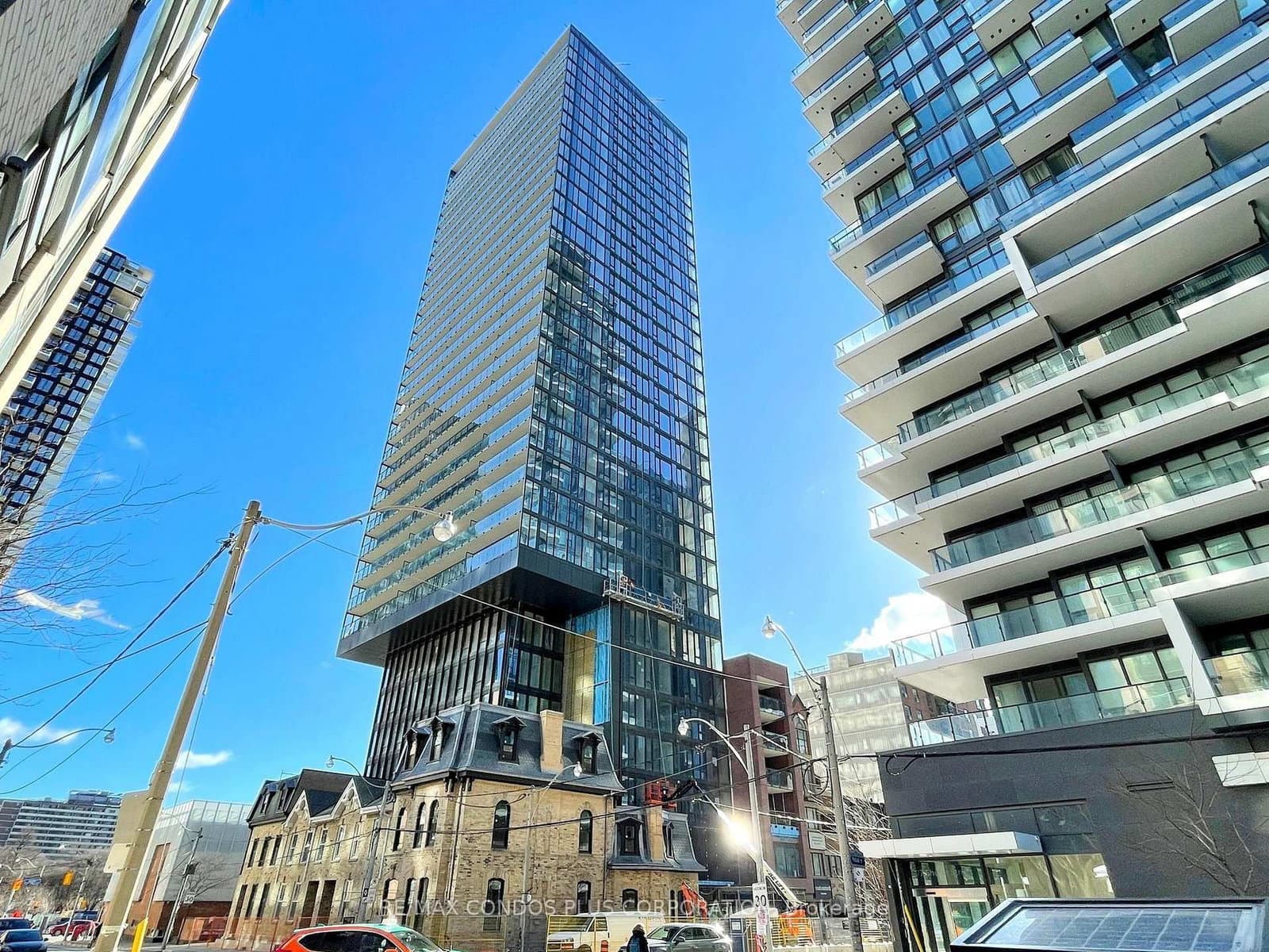 47 Mutual Street, Unit 1905