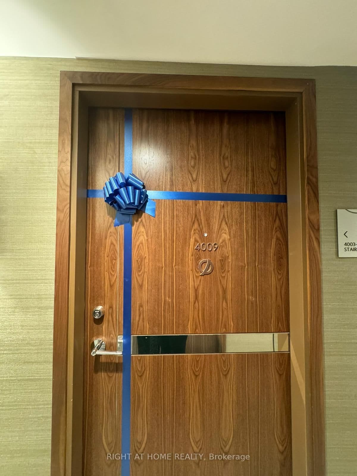 38 widmer Street, Unit 4009