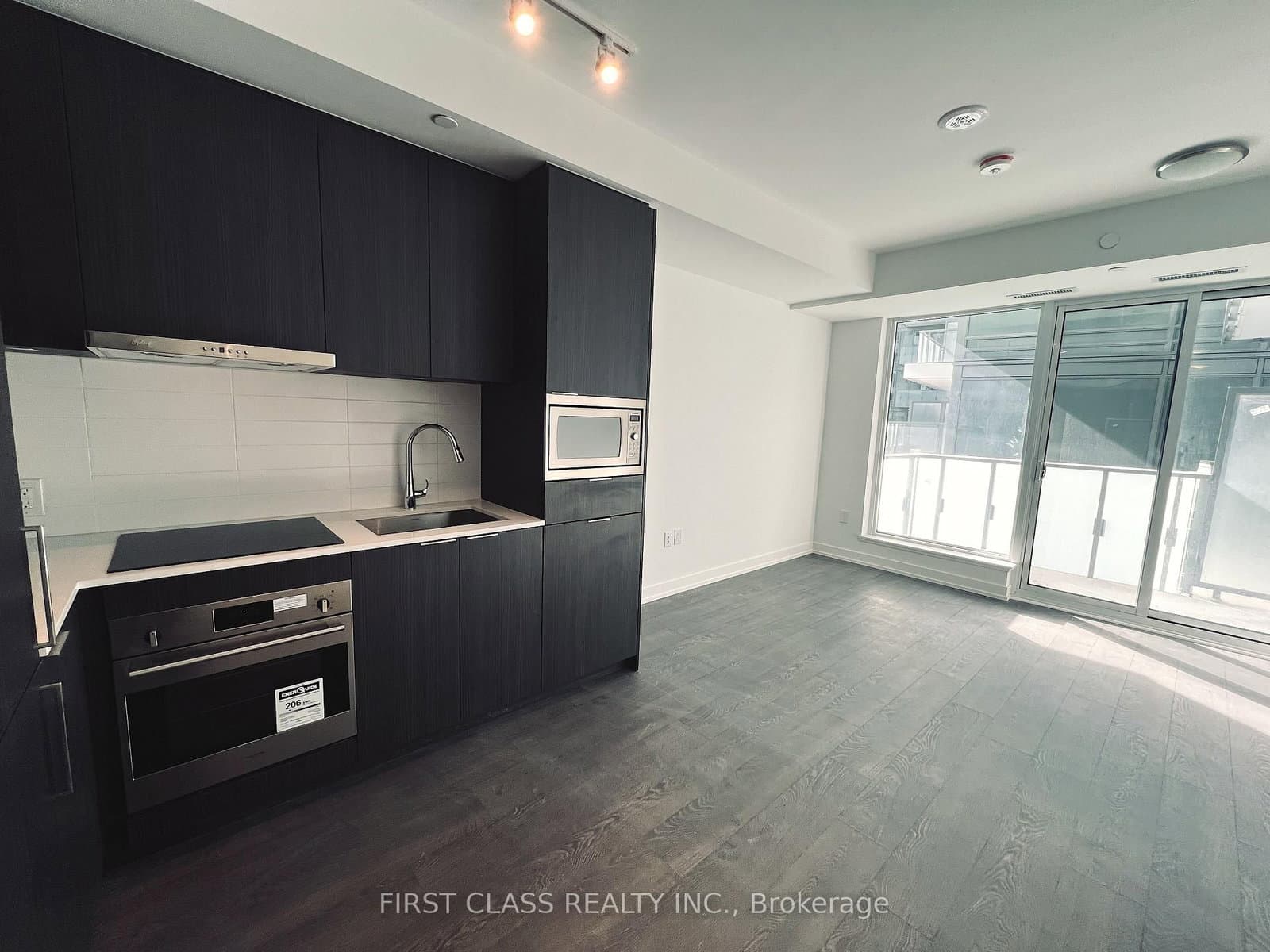 7 Golden Lion Heights, Unit N536