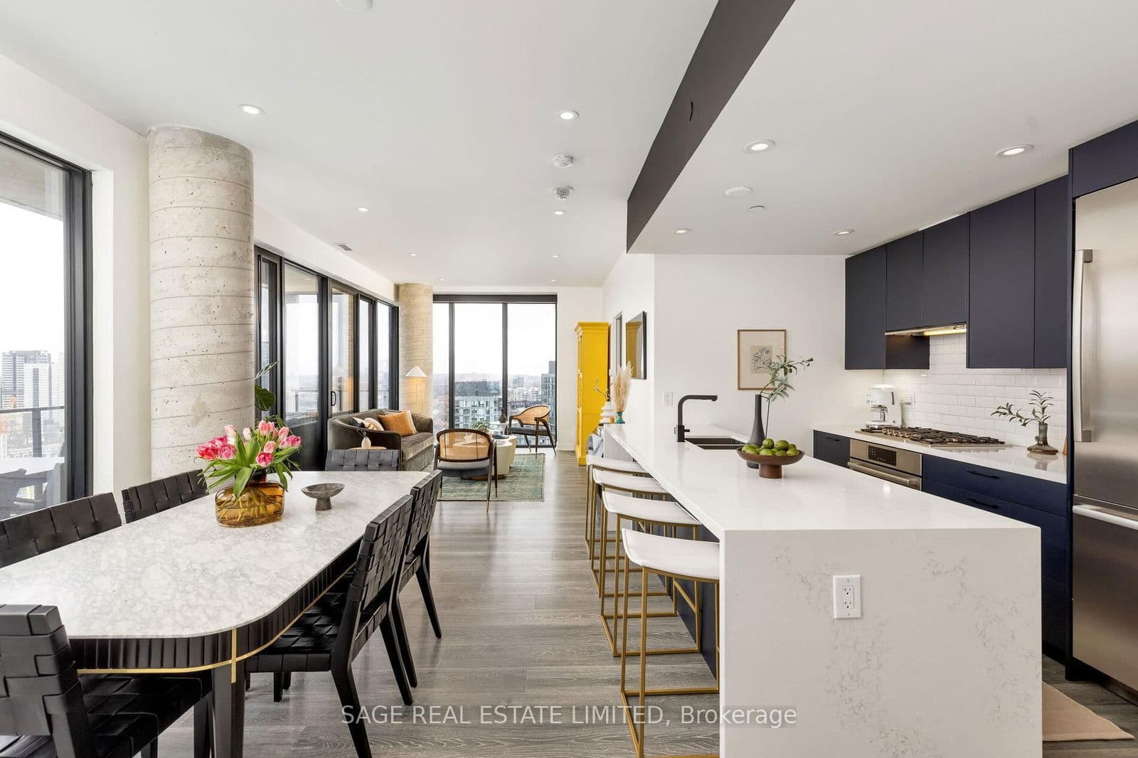 55 Ontario Street, Unit 2402