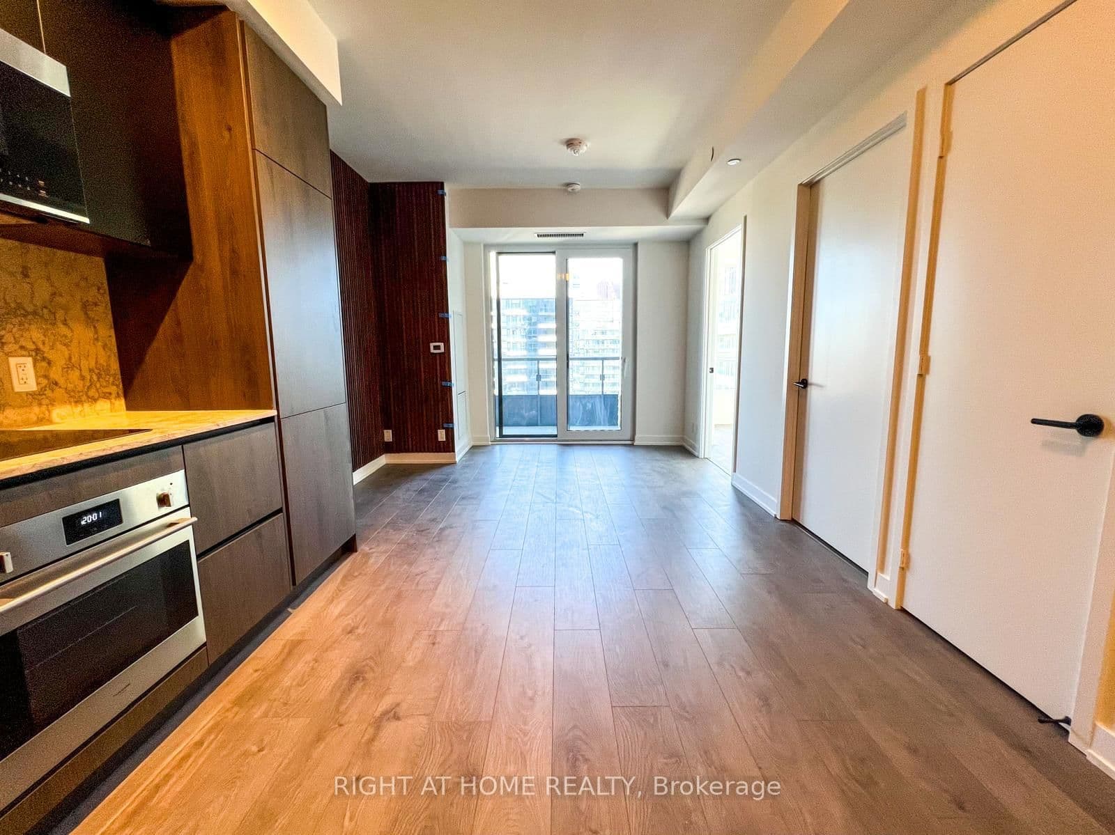 108 Peter Street, Unit 4305